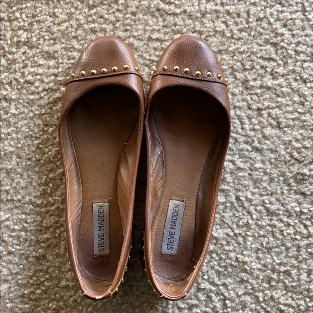 Steve Madden stud flats